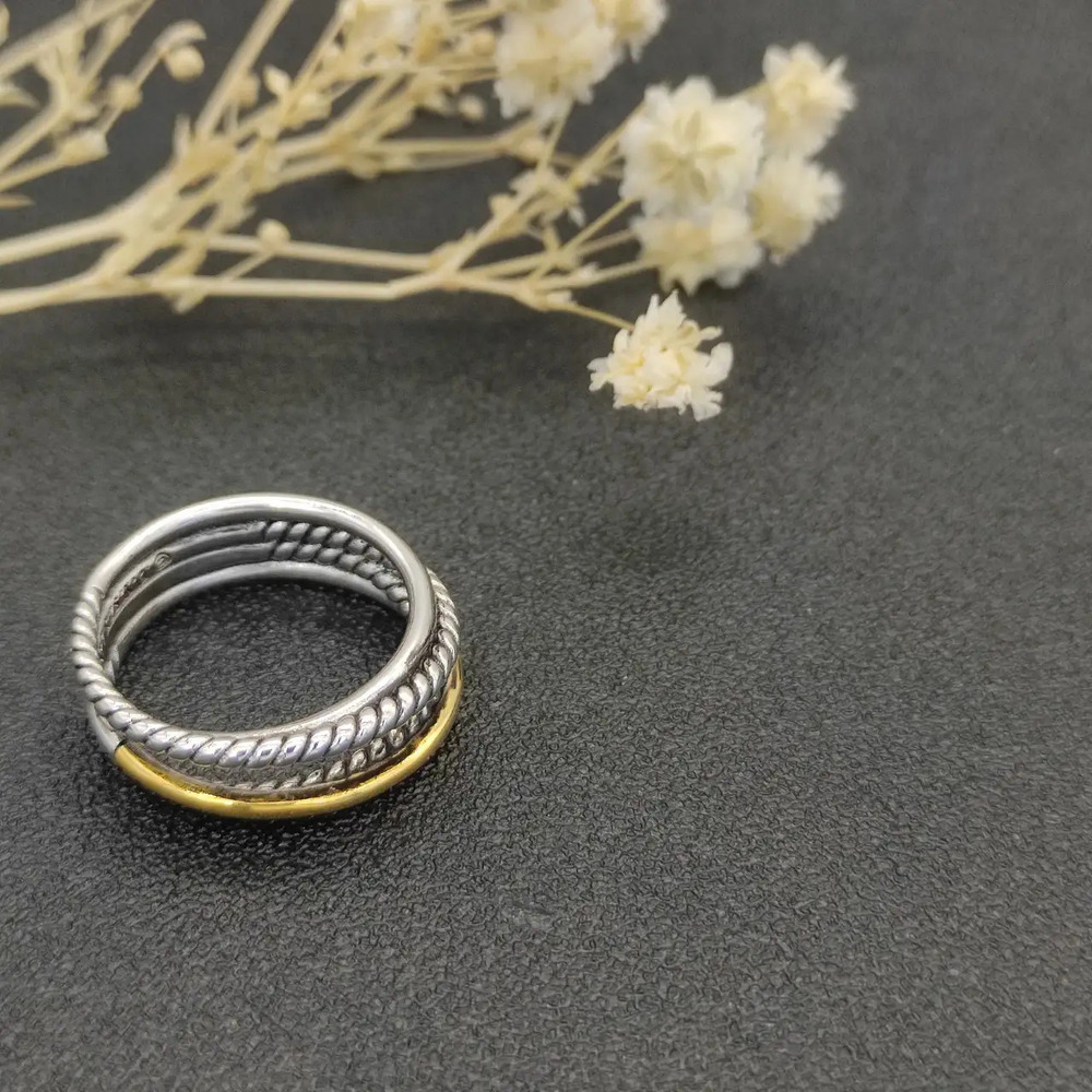 David Yurman Buttoned Single Cylindrical Two-Color Ring - Picture 6 of 7